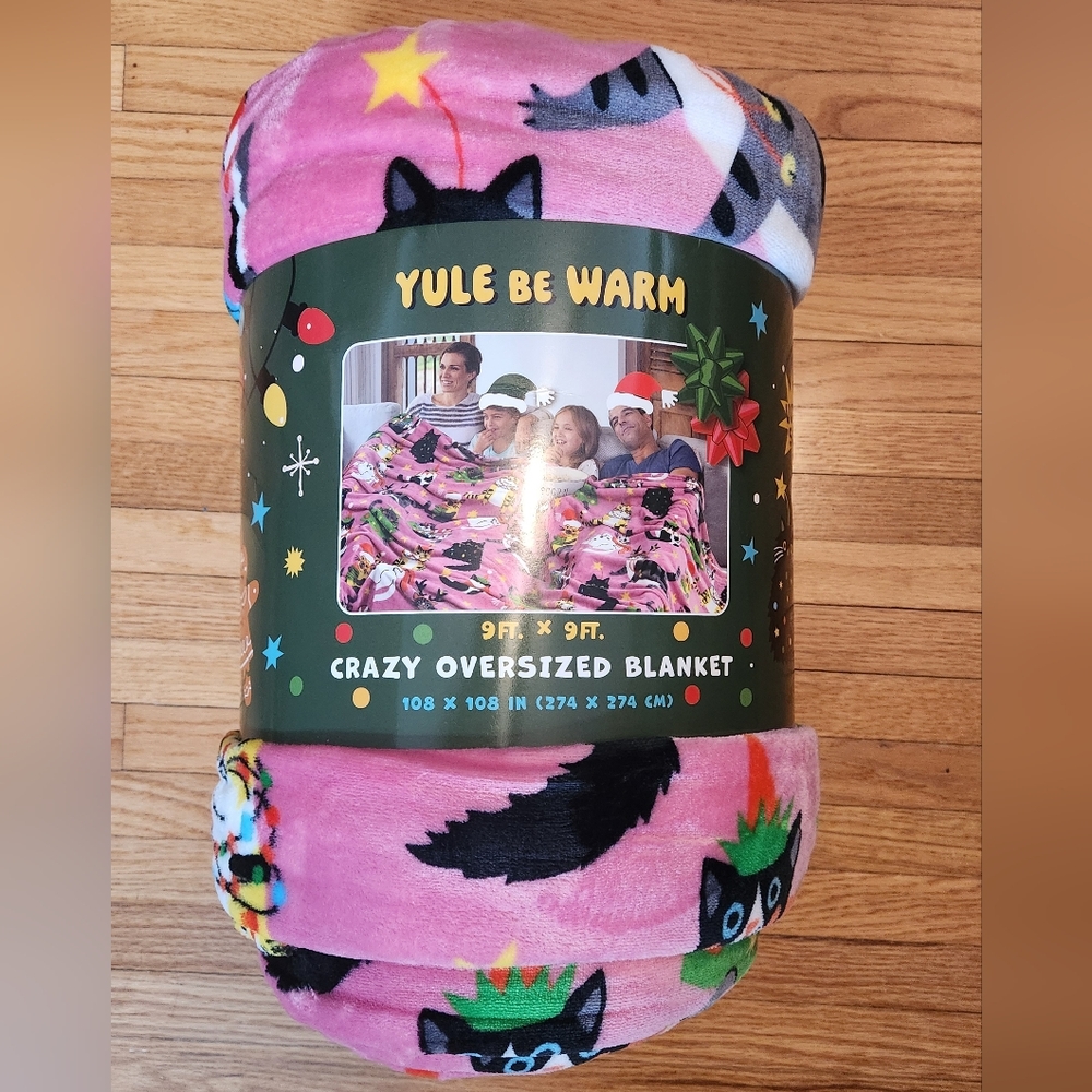 Pink Oversized Fleece Blanket with Cat Design